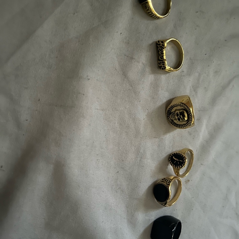 Elegant Gold and Black Women's Ring Set